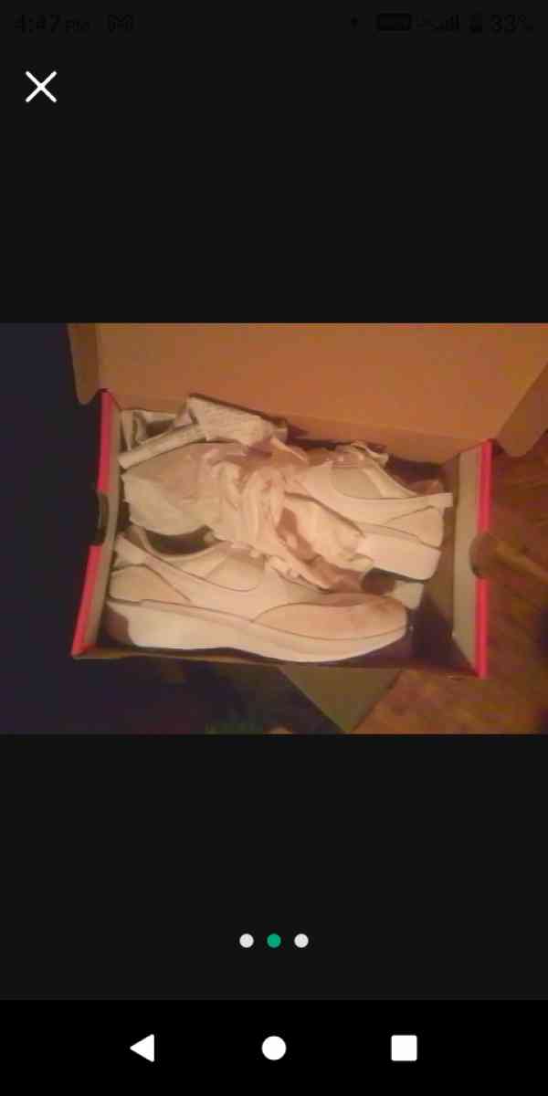 Womans Nike Sneakers