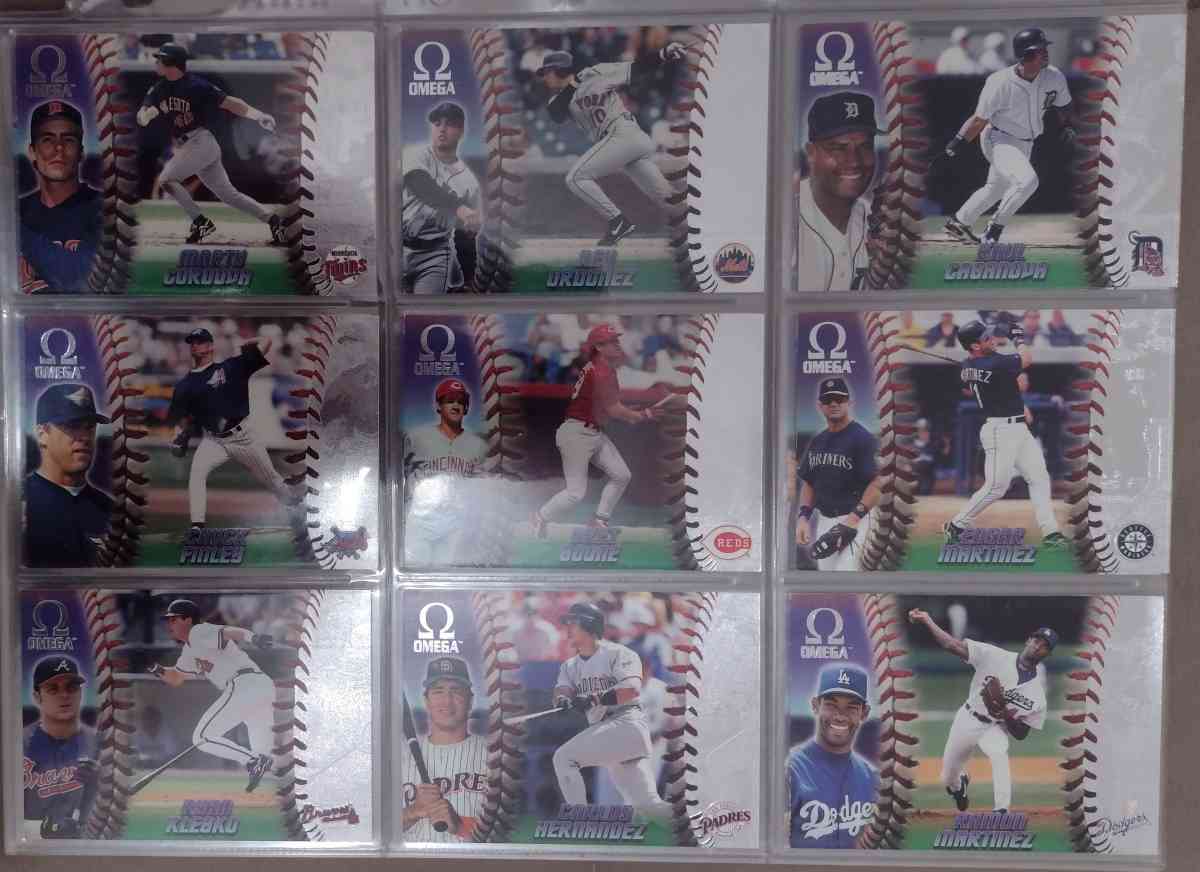 Lot of 45 raw baseball cards