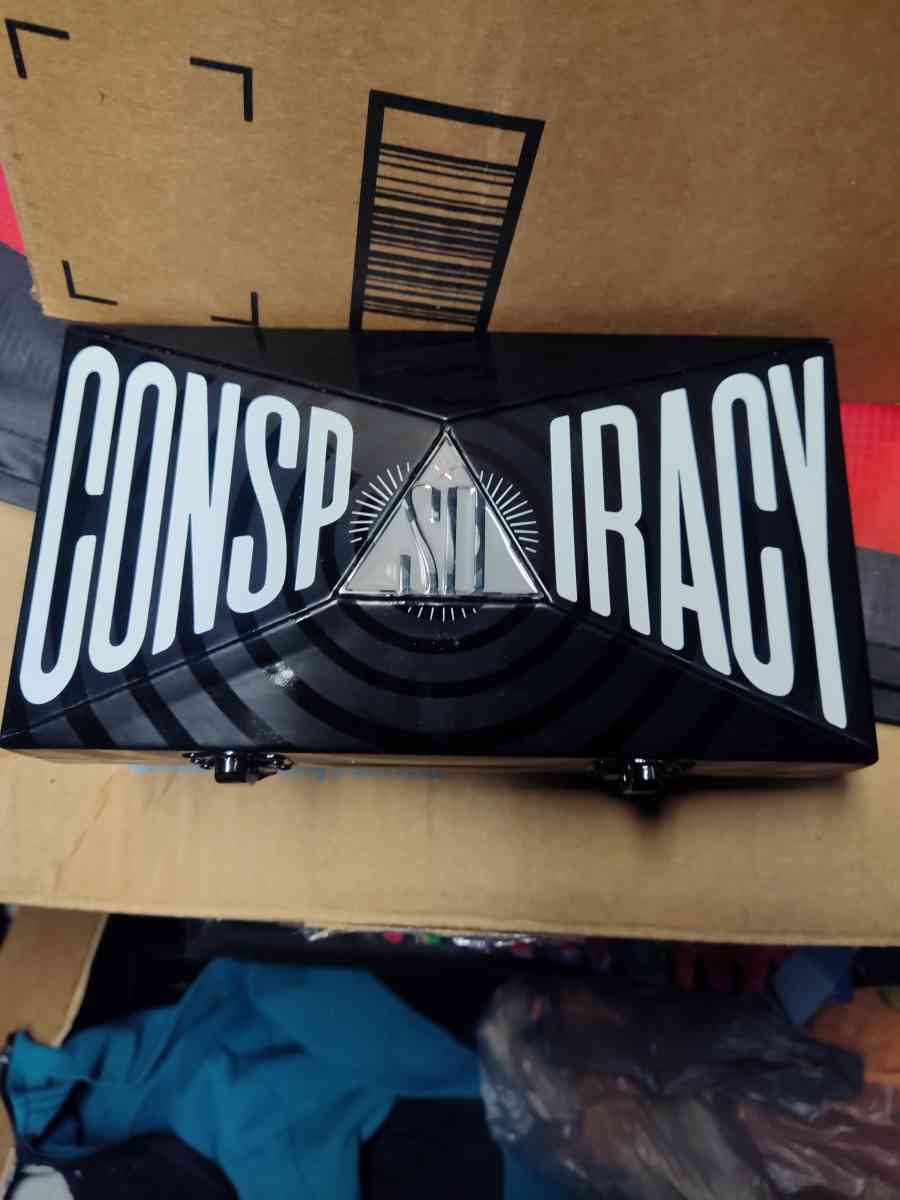 Jeffrey star makeup kits