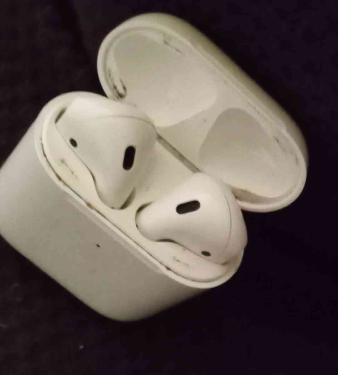 apple AirPods 1st generation