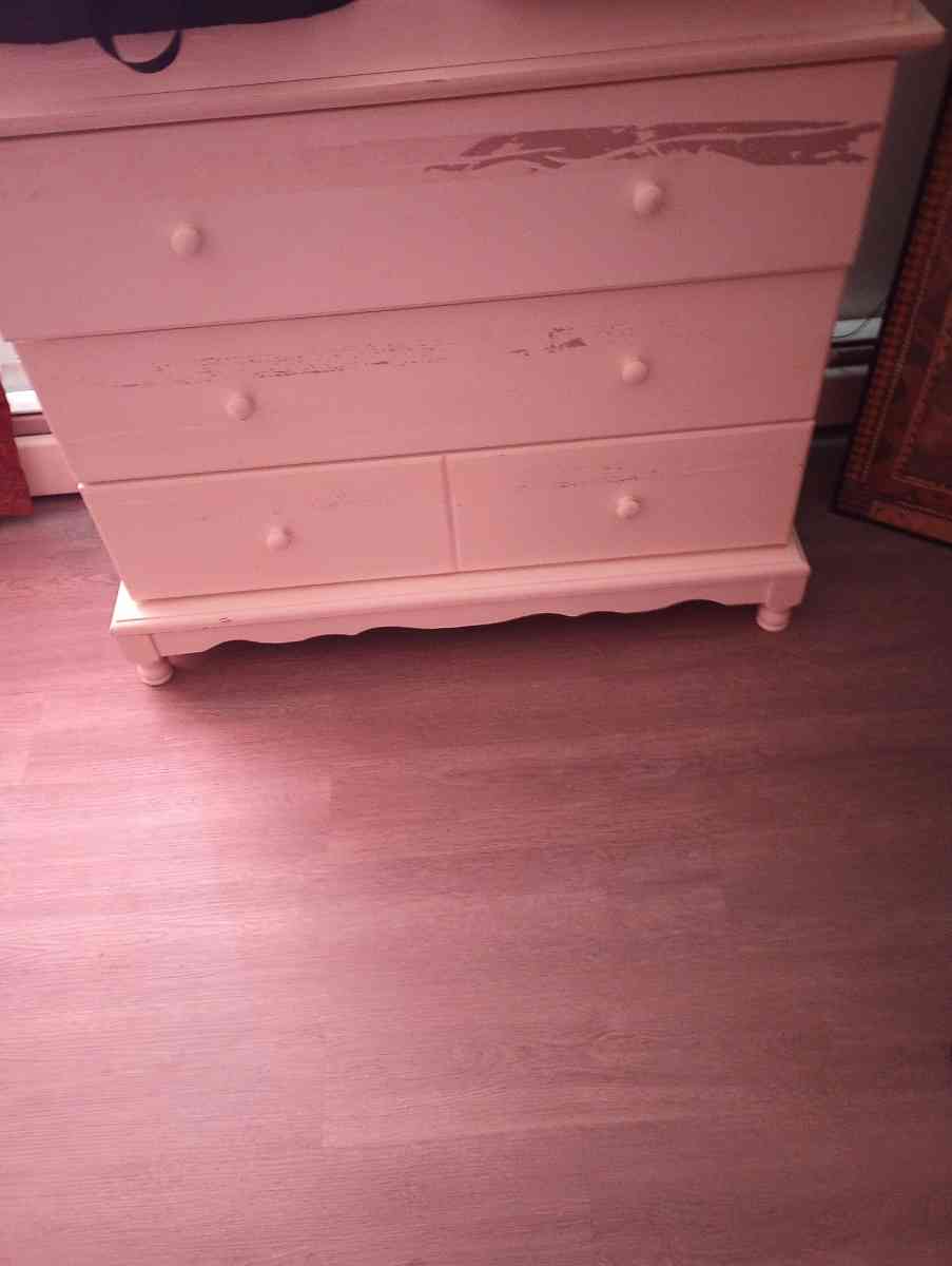 two bedroom apartment everything must go 2000 for everything