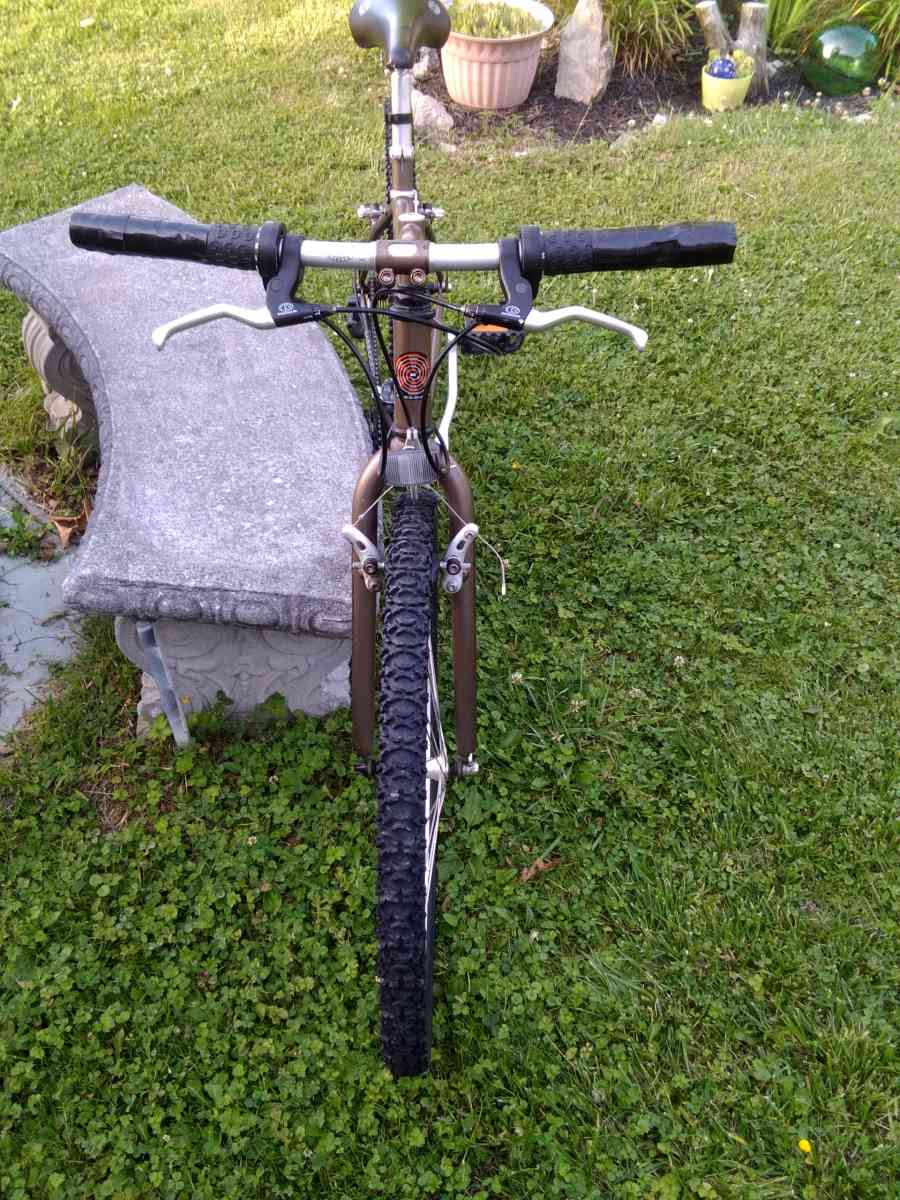 Kona light racing bike