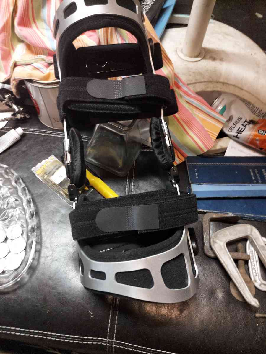 heavy duty knee braces