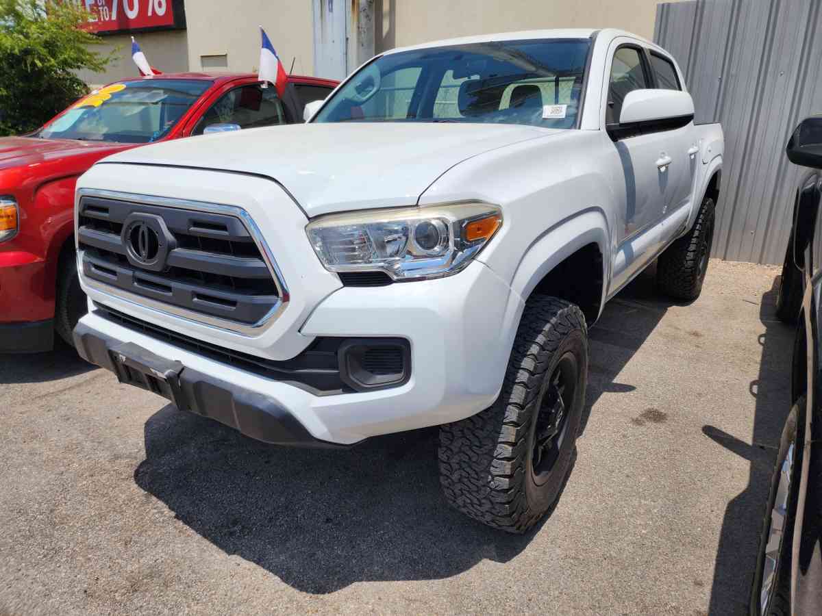 Toyota Tacoma V6 Lifted 2016