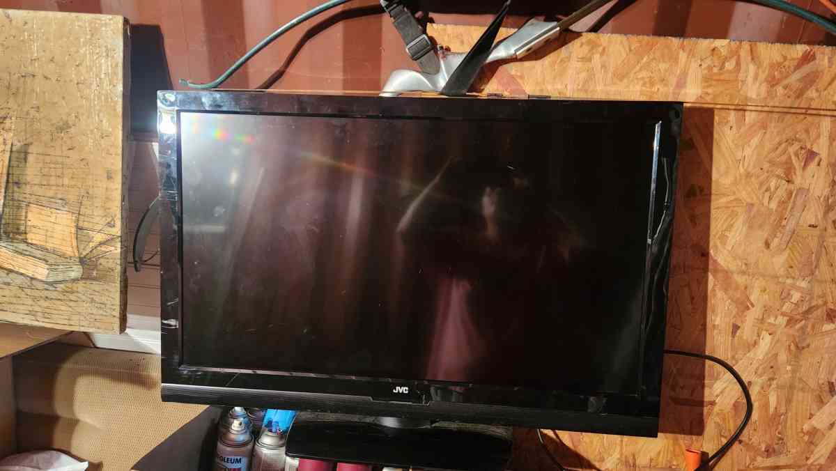 37 in JVC TV