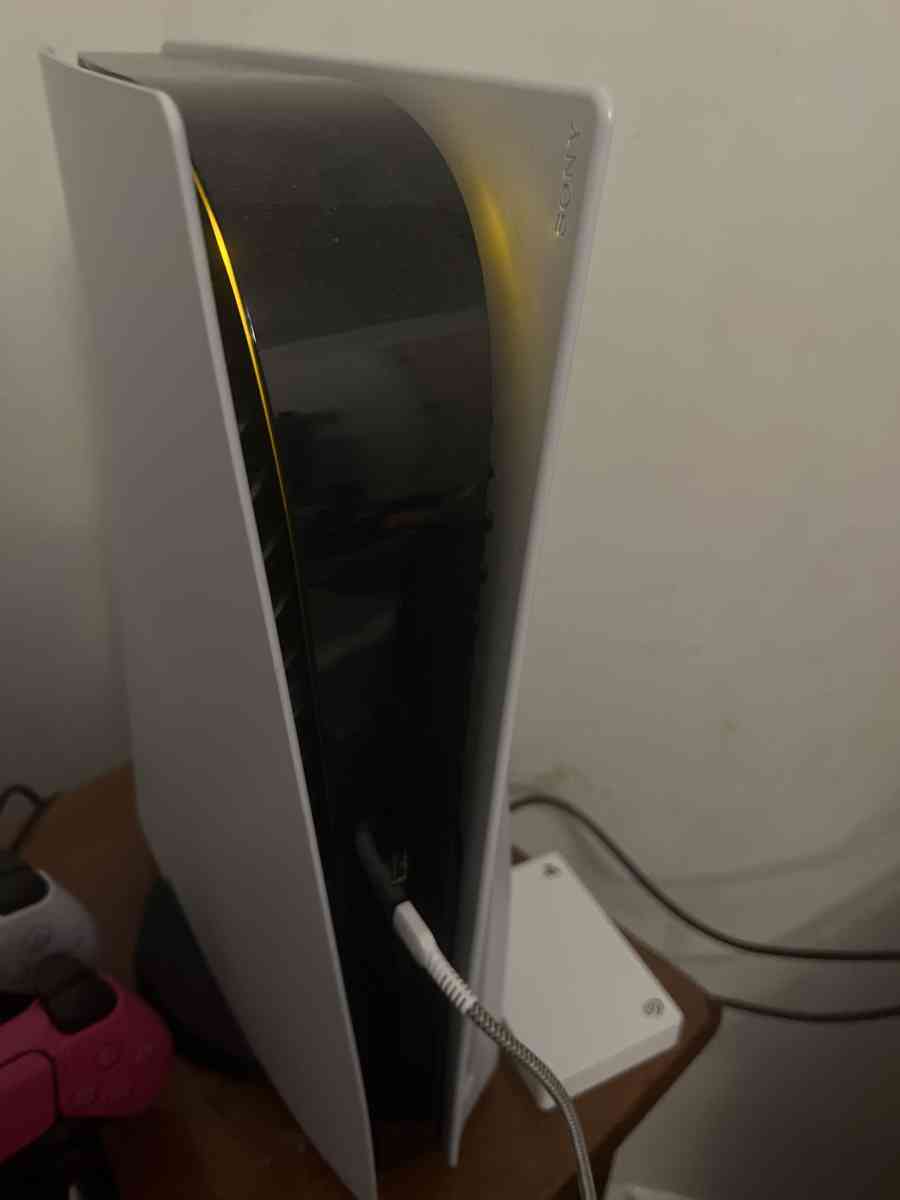 ps5 disc version bundle comes with 20 games five controllers