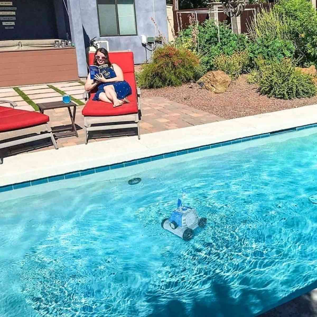 QOMOTOP CORDLESS Rechargeable ROBOTIC POOL CLEANER Up to 90