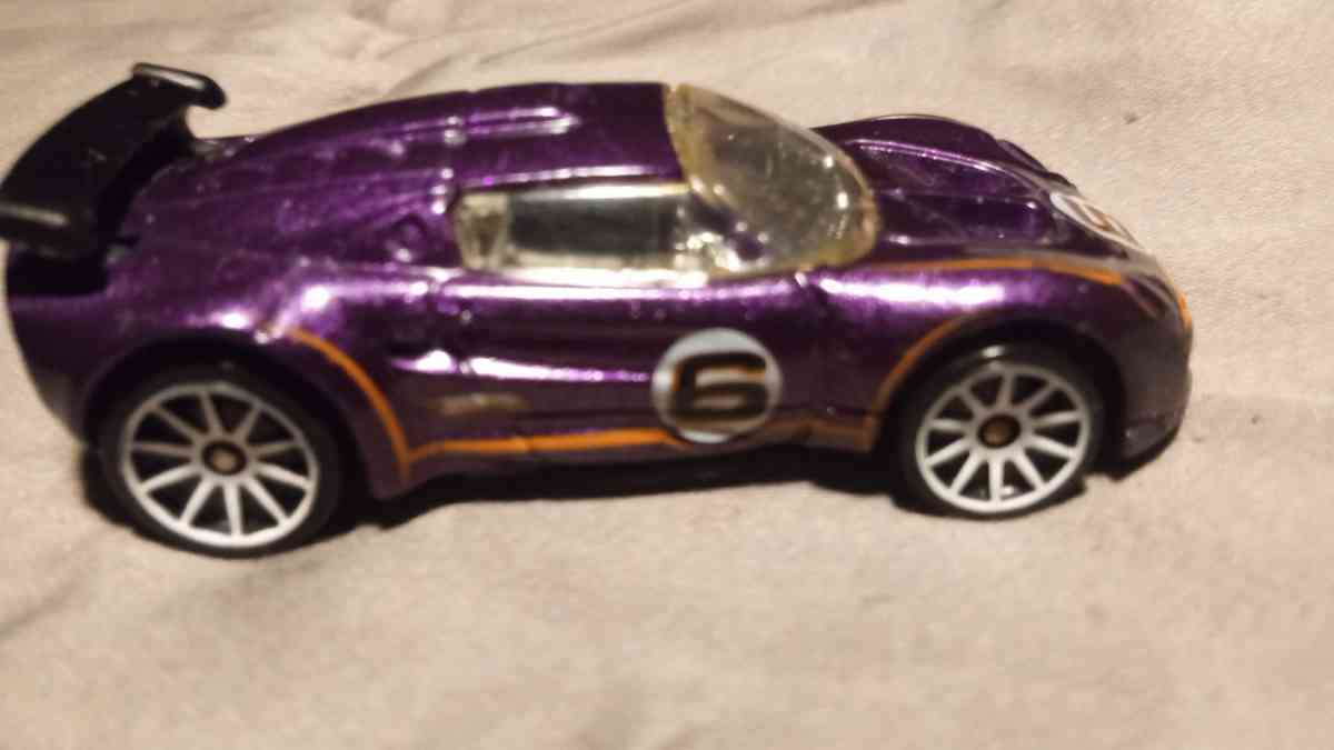 Hot wheels Metallica purple lotus spirit Elise mainline