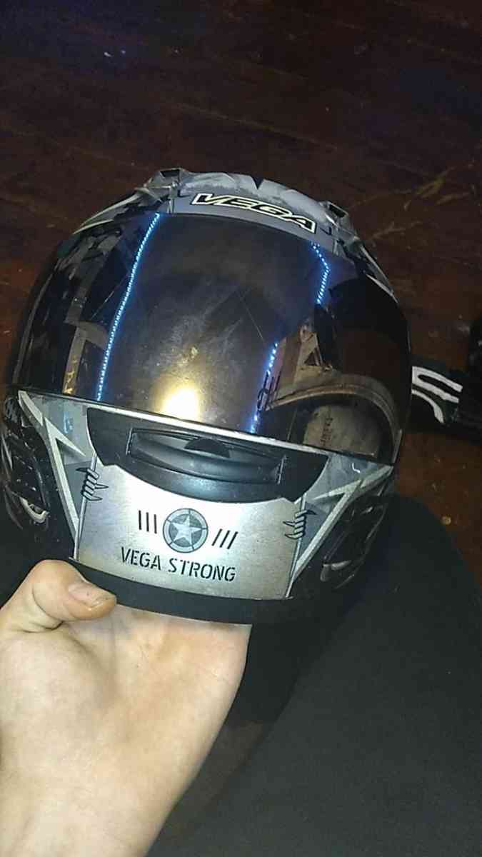 Motorcycle helmet