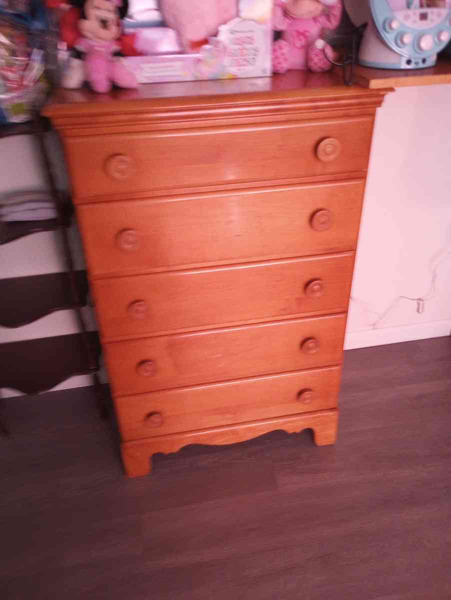 two bedroom apartment everything must go 2000 for everything