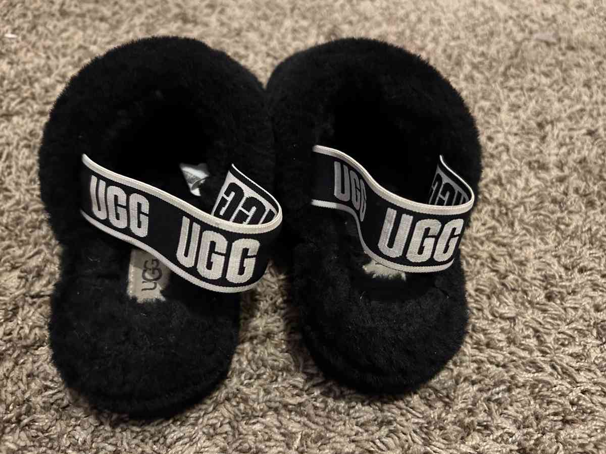 Ugg slides