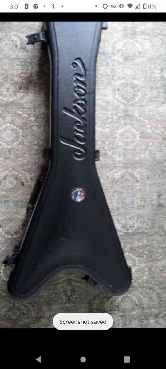 Jackson flying V hardshell guitar case paid 300 new BESTOFFE