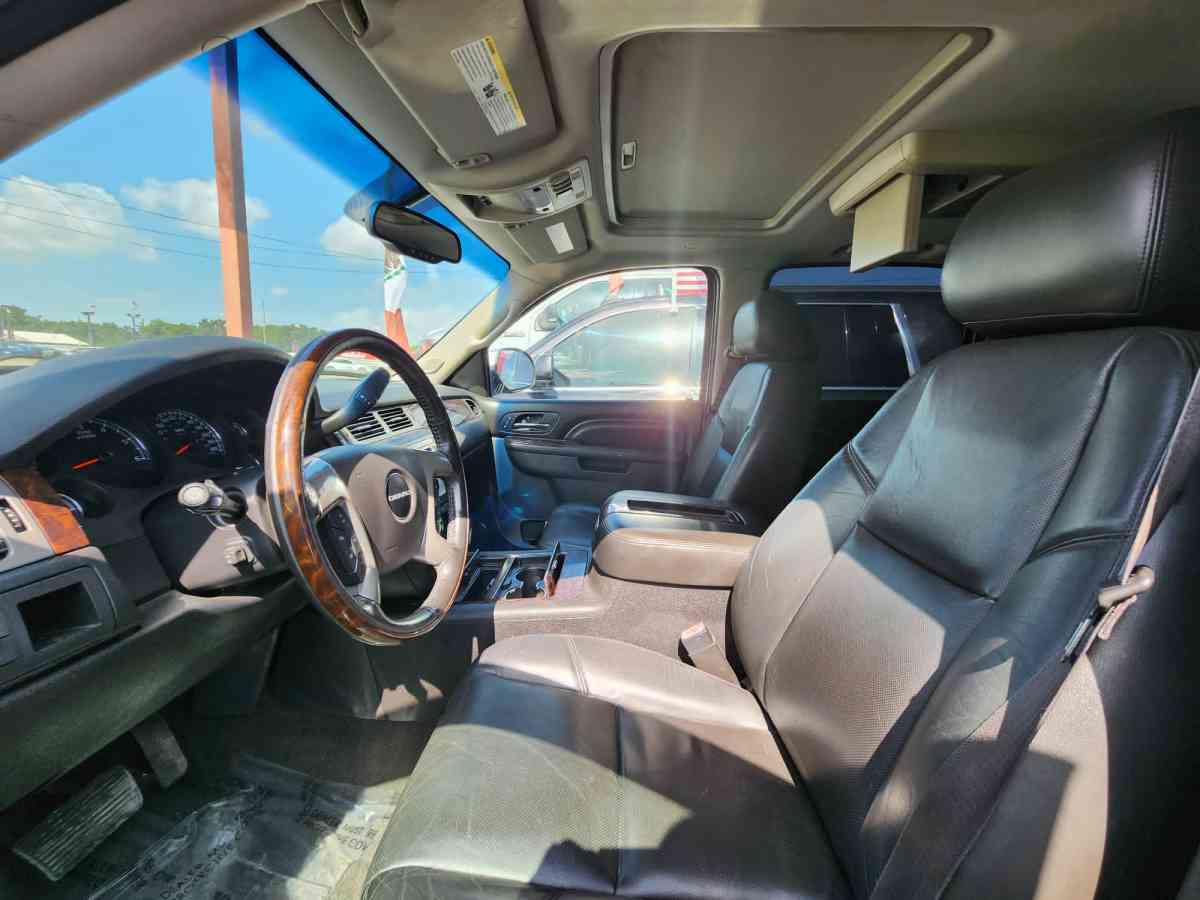 GMC YUKON DENALI XL 2013