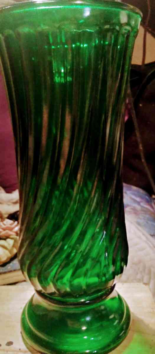 Green Color Glass Vase