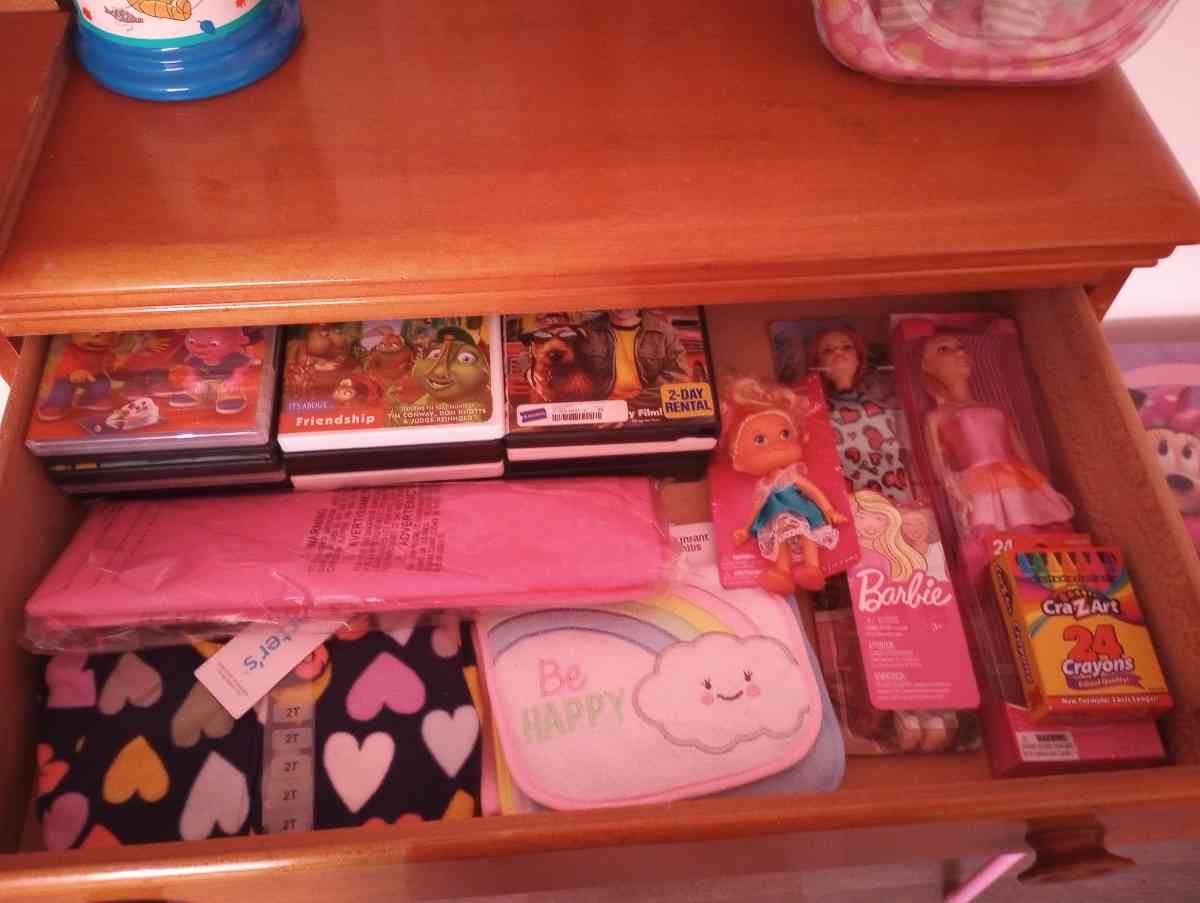 two bedroom apartment everything must go 2000 for everything