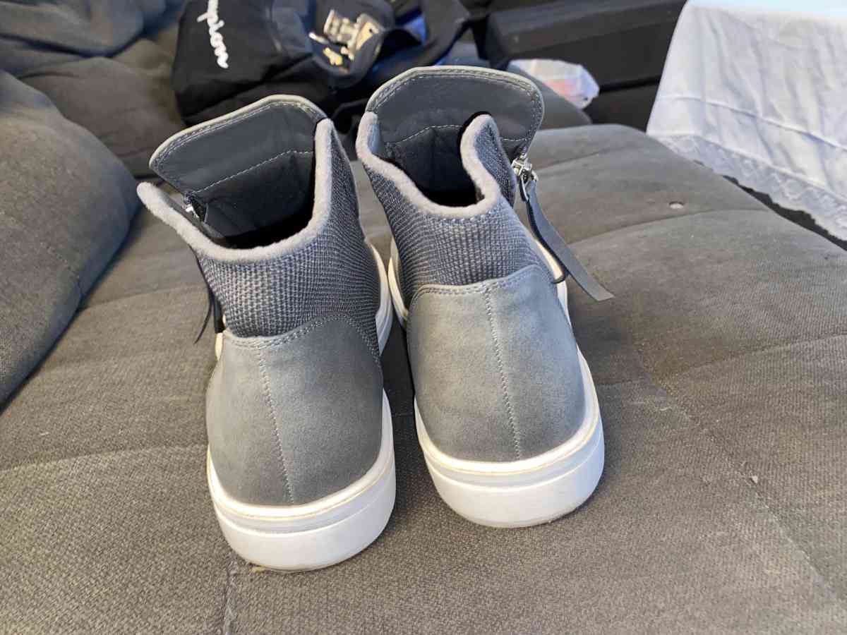 womens shoes size 10M