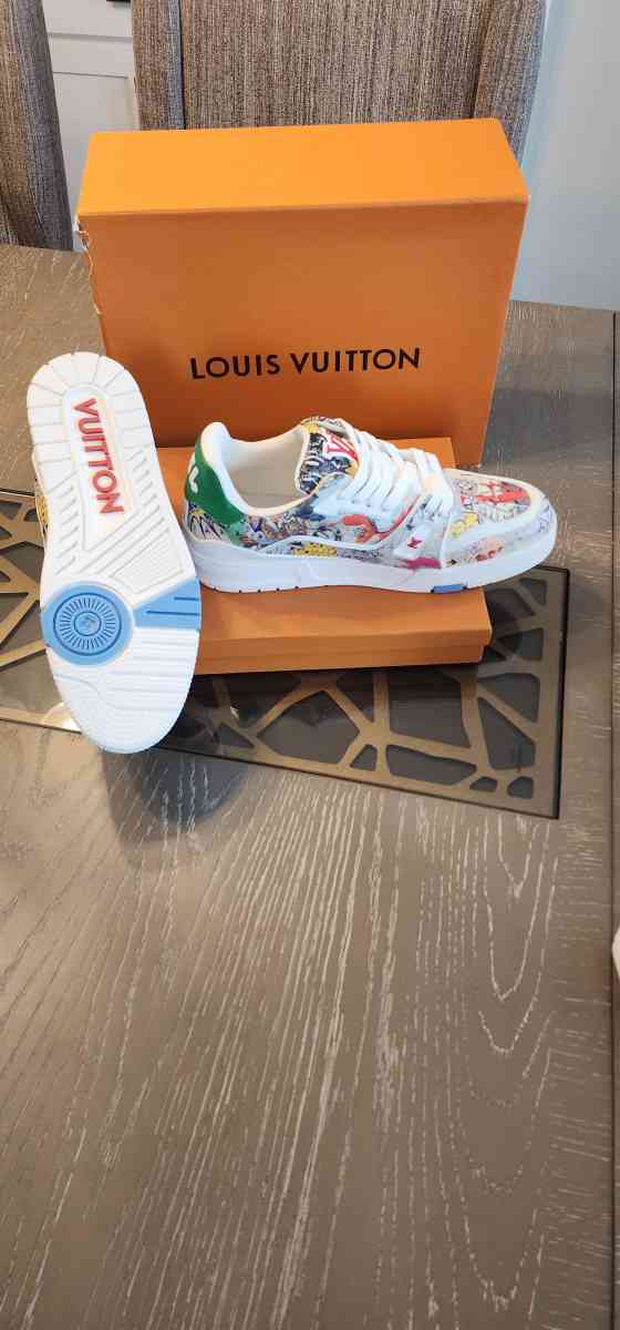 Louis Vuitton Sneakers