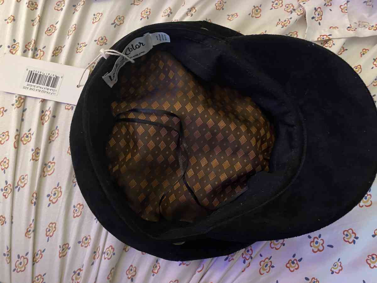 Gorgeous lack of color brand new hat