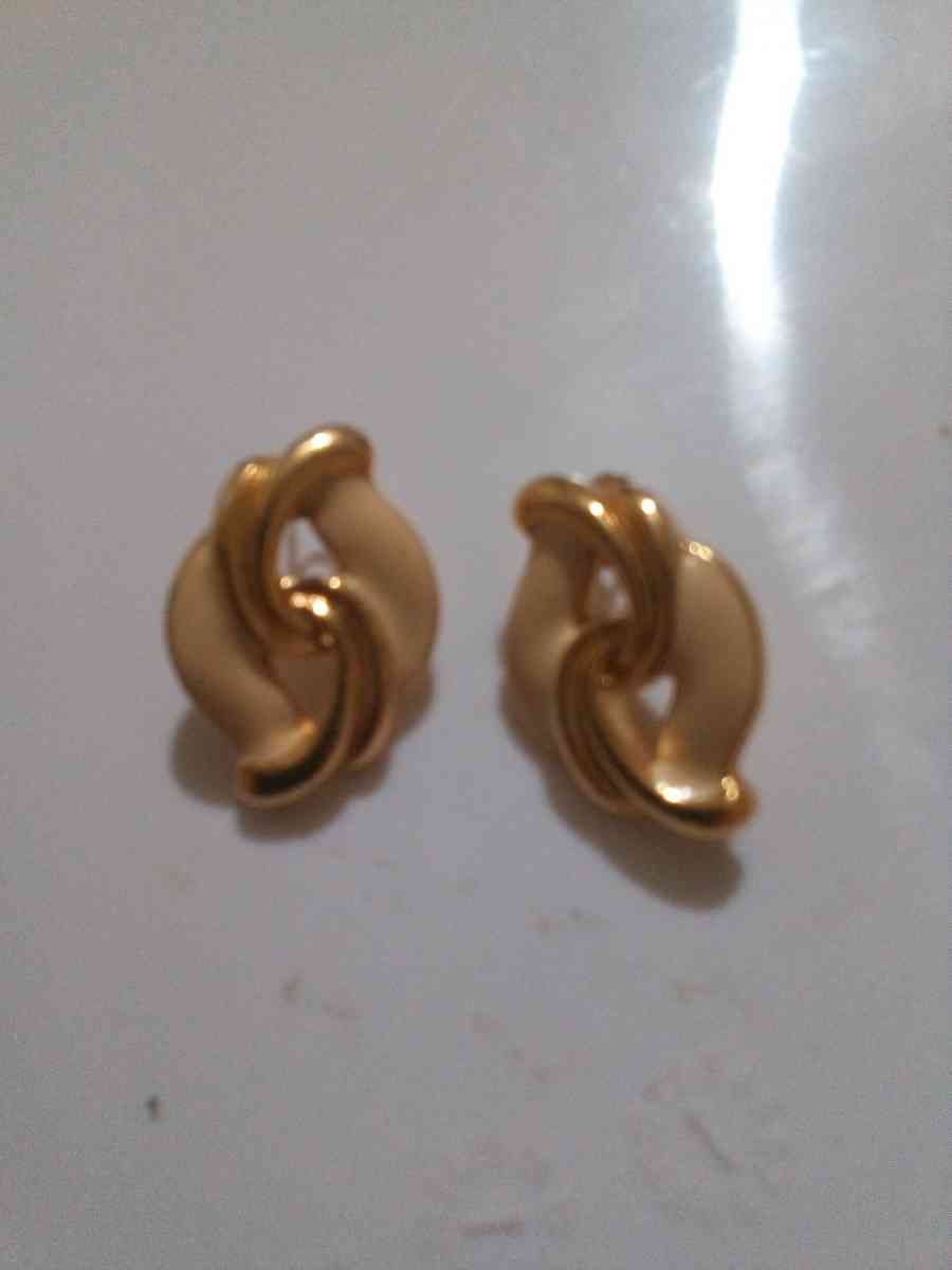 Womens Earrings