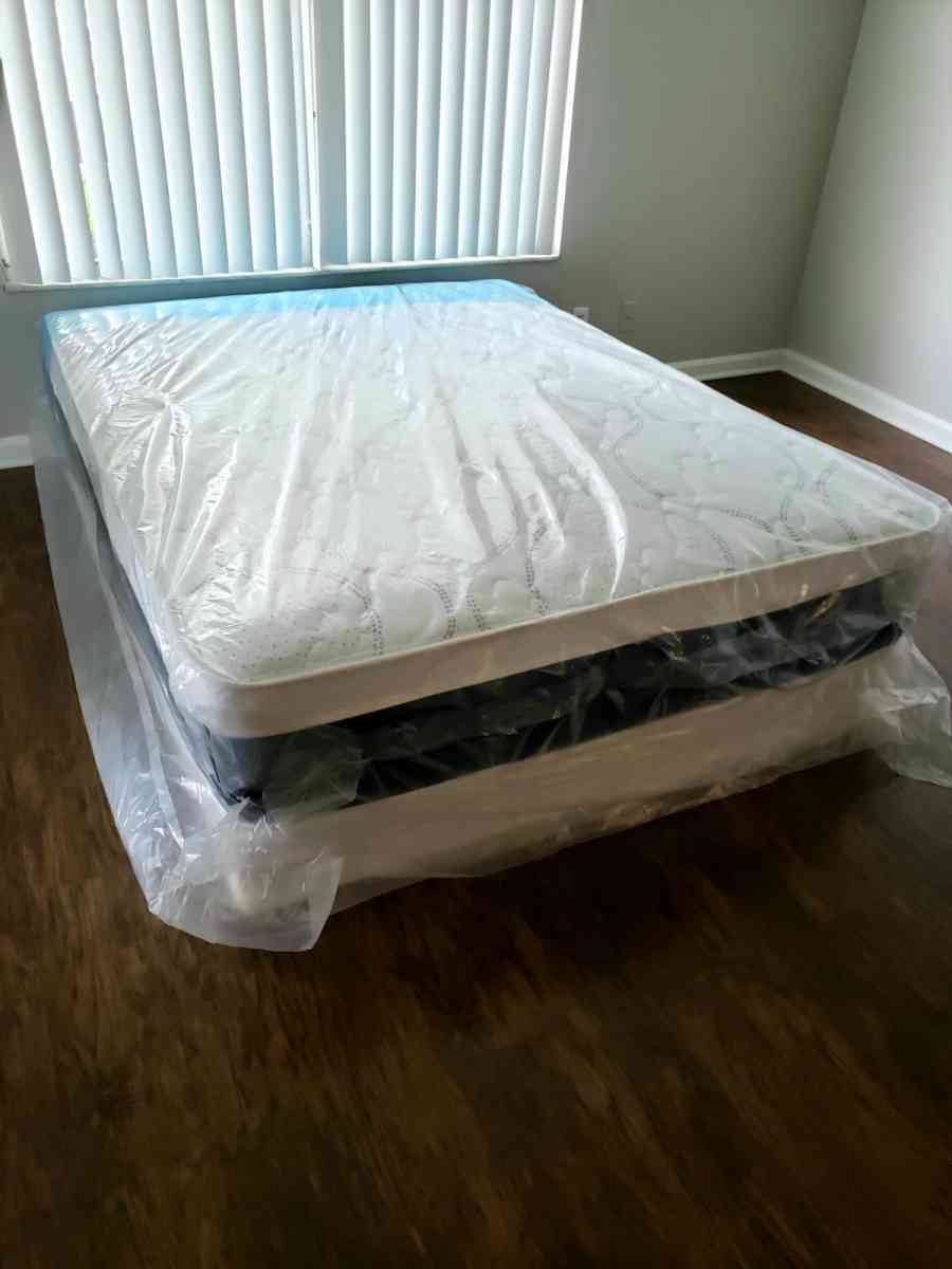 NEW QUEEN PILLOW TOP SET MATTRESS AND BOX SPRING2PCS