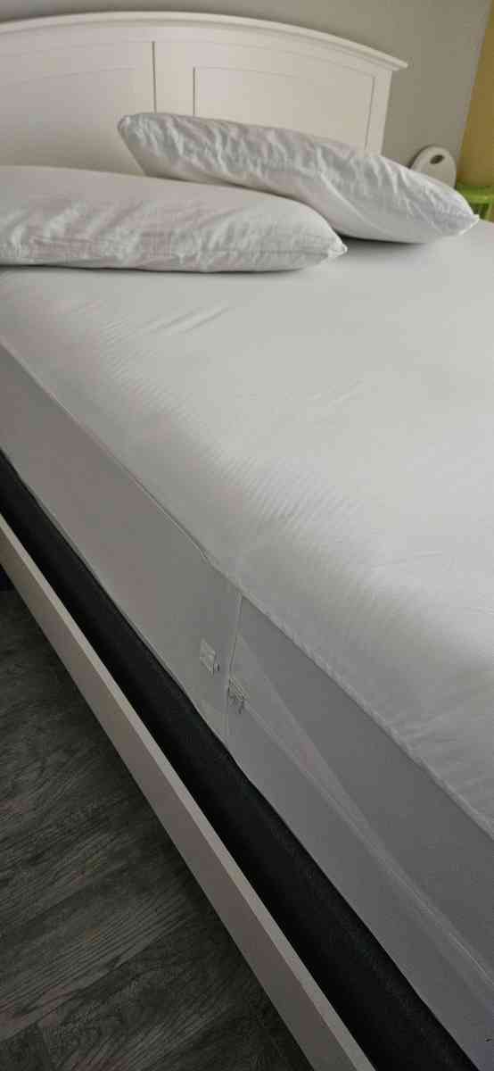 double size bed 2 nightstands dresser mirror