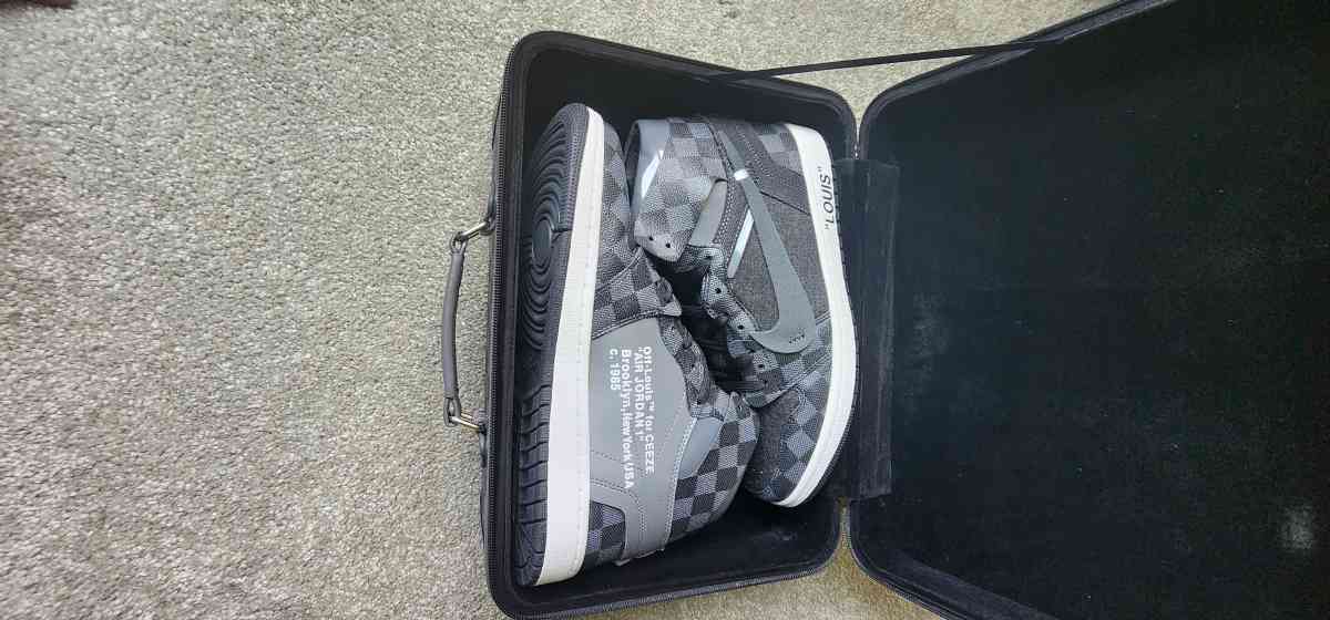 Louis Vuitton Sneakers