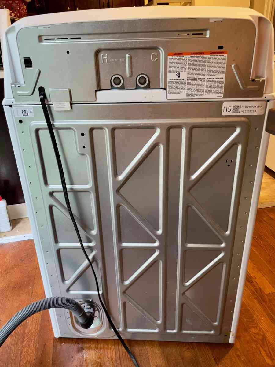 Hotpoint HTW240ASKWS 38 Cu Ft White Top Load Washer