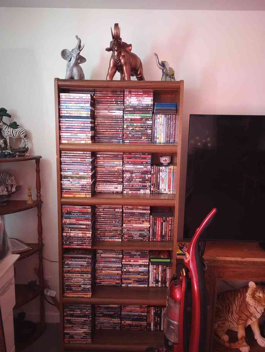 two bedroom apartment everything must go 2000