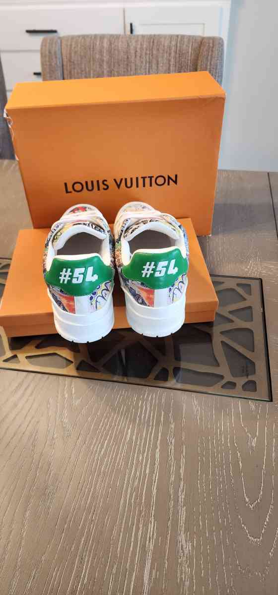 Louis Vuitton Sneakers