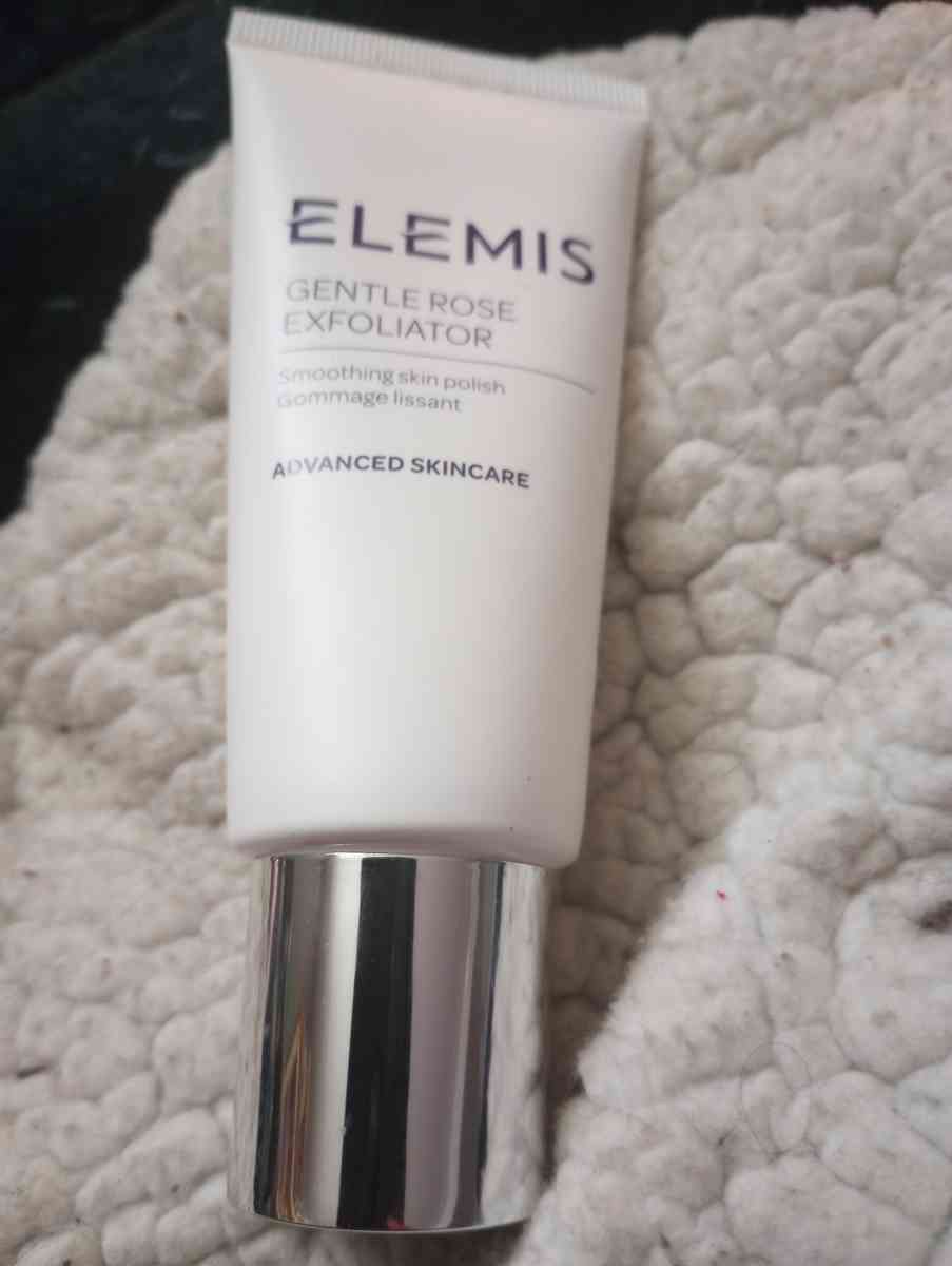 elemis gentle rose exfoliator