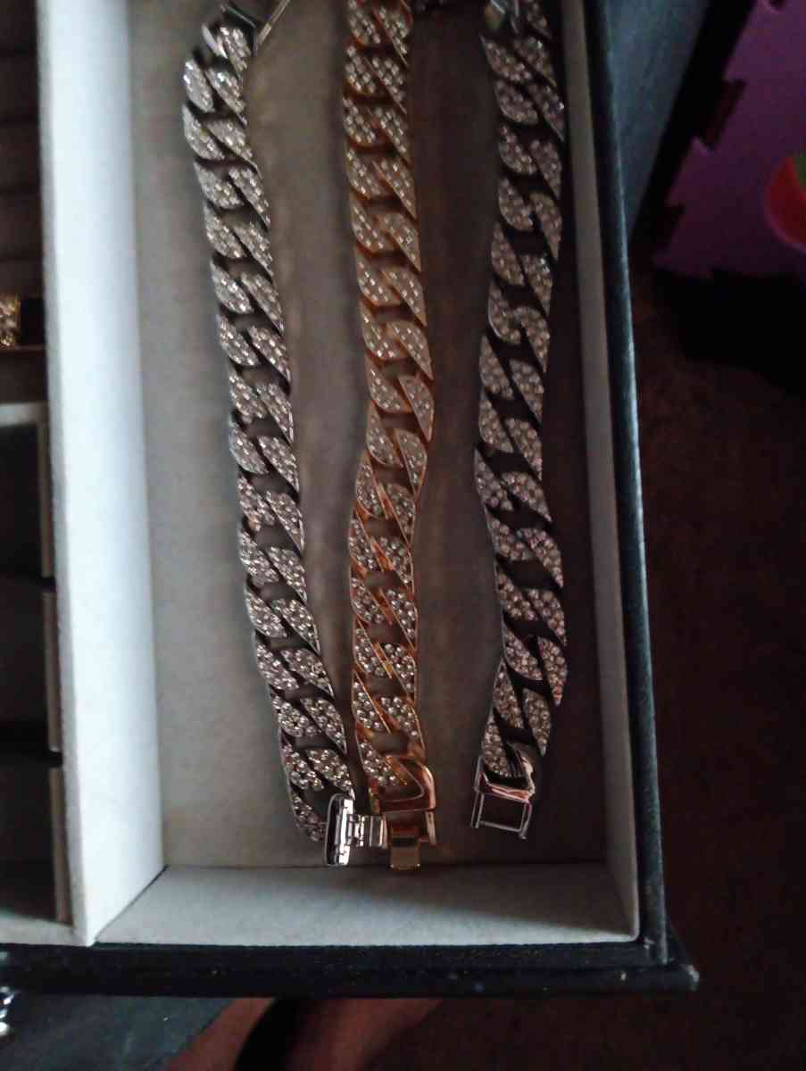 watches necklaces and braclet