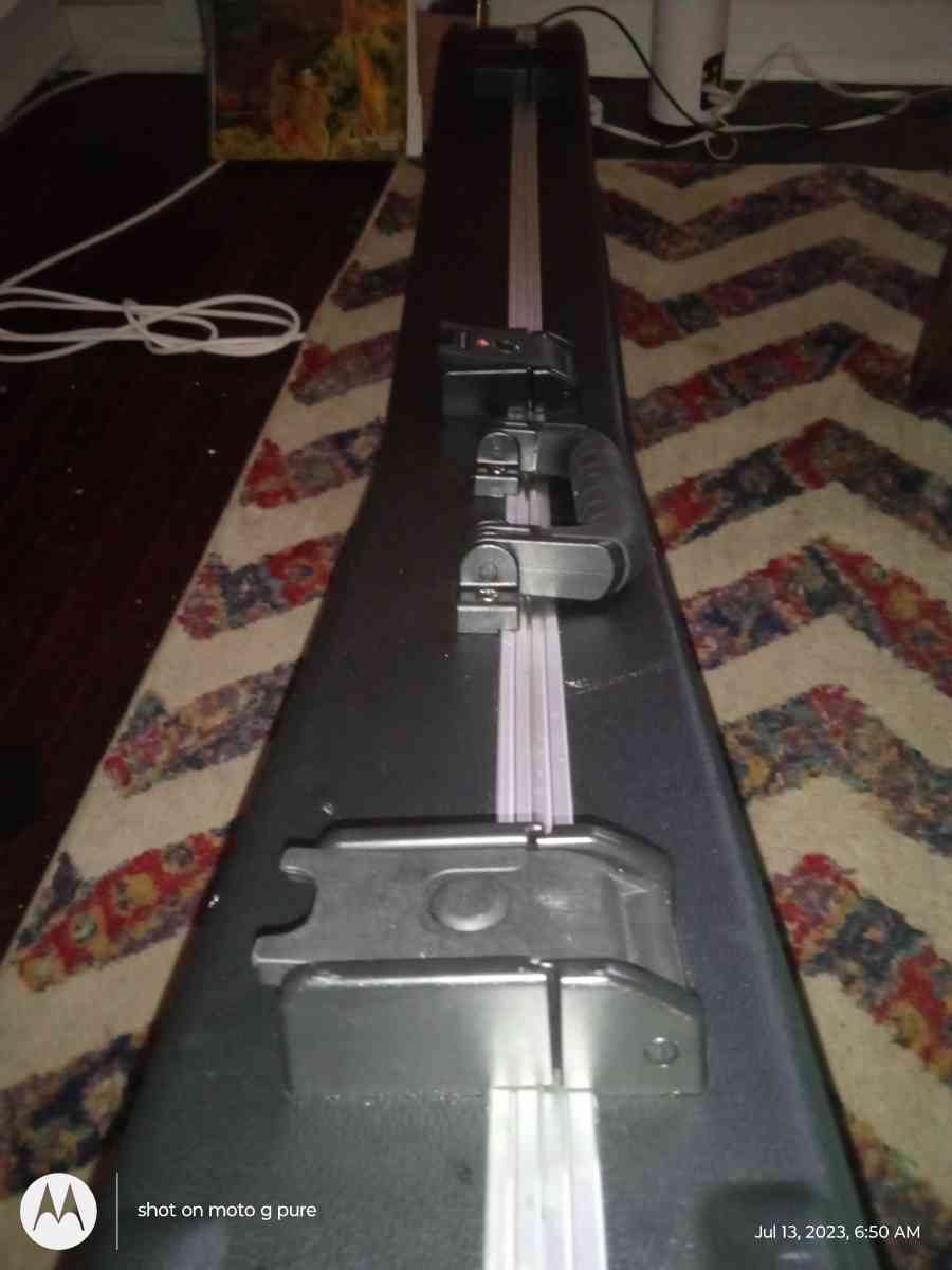 Jackson flying V hardshell guitar case paid 300 new BESTOFFE