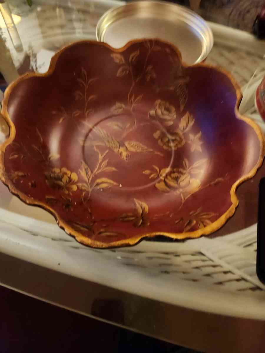 bowl and Decorative apples