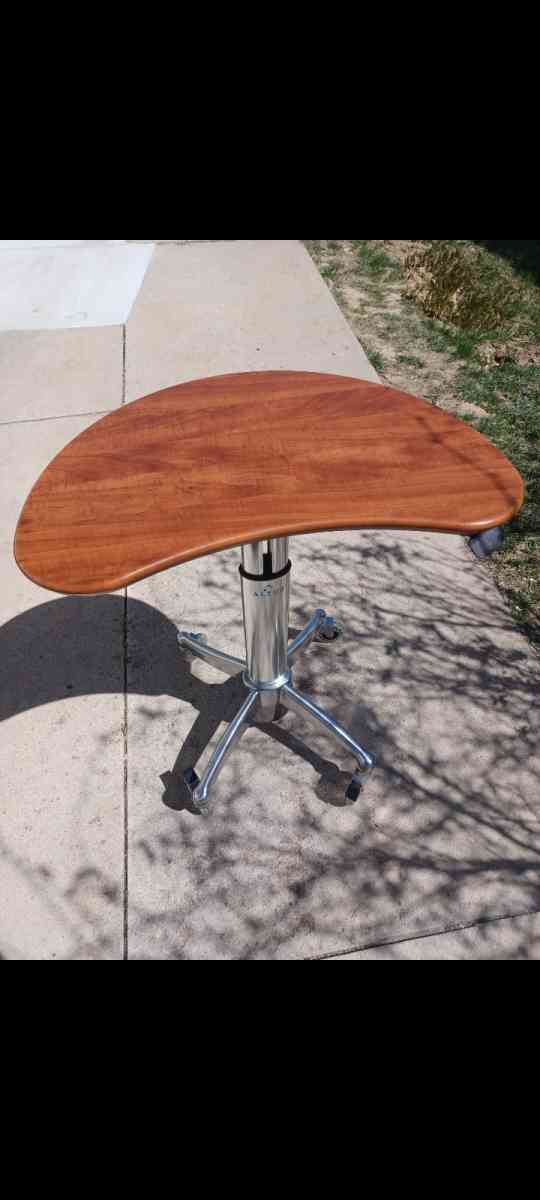 rolling laptop table