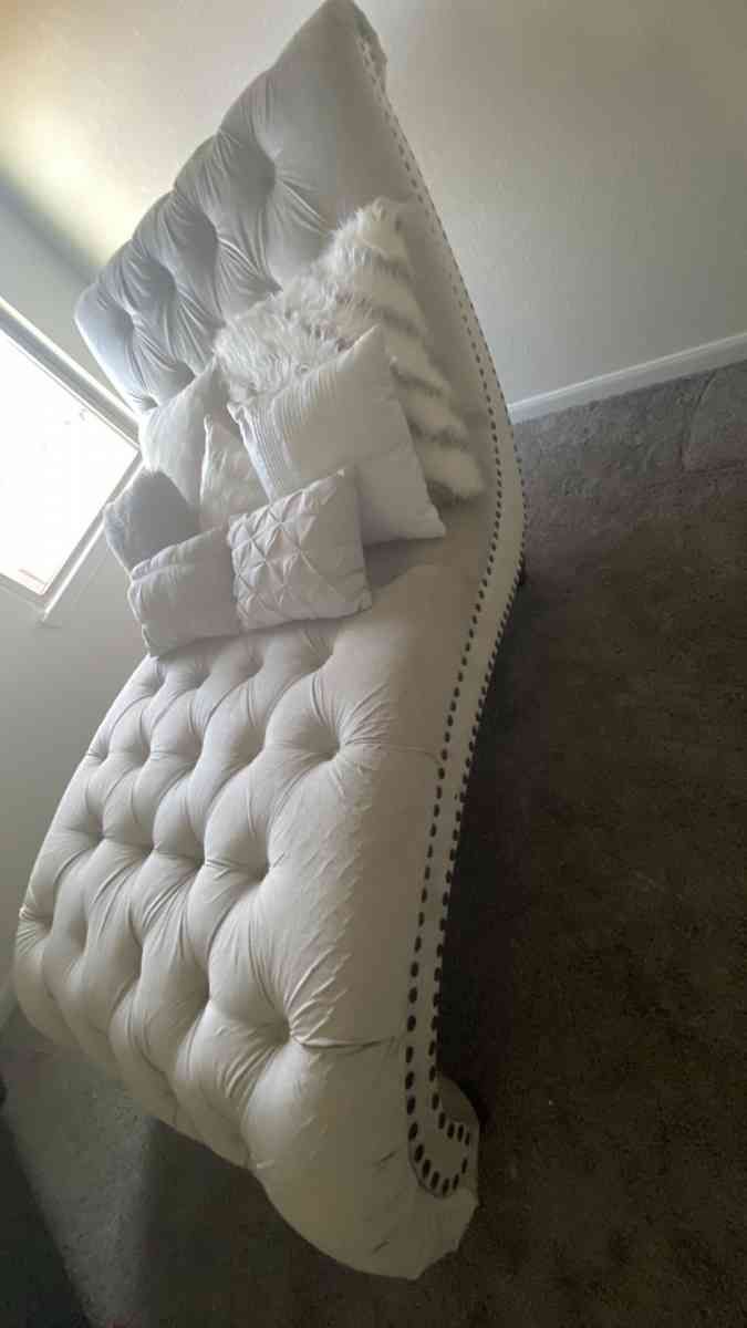 Large Ashley Chaise Lounger