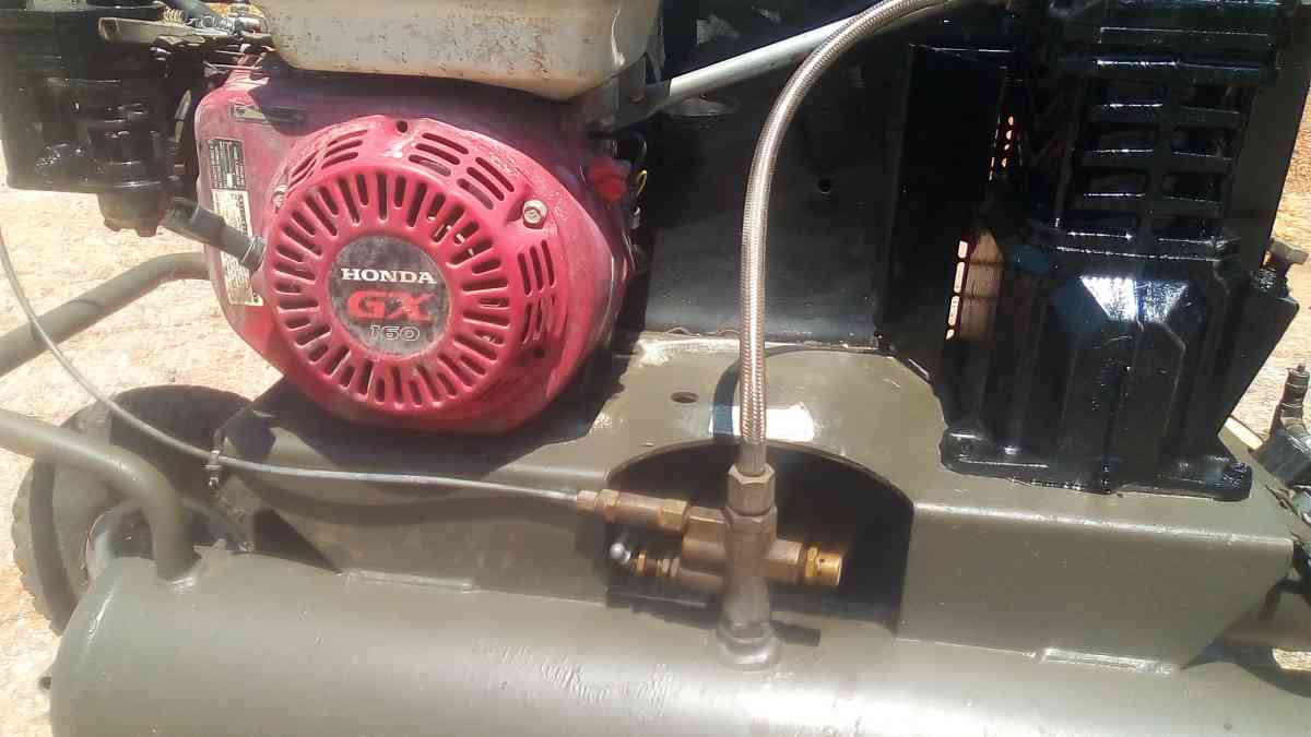 gas powered dual tanks compressor