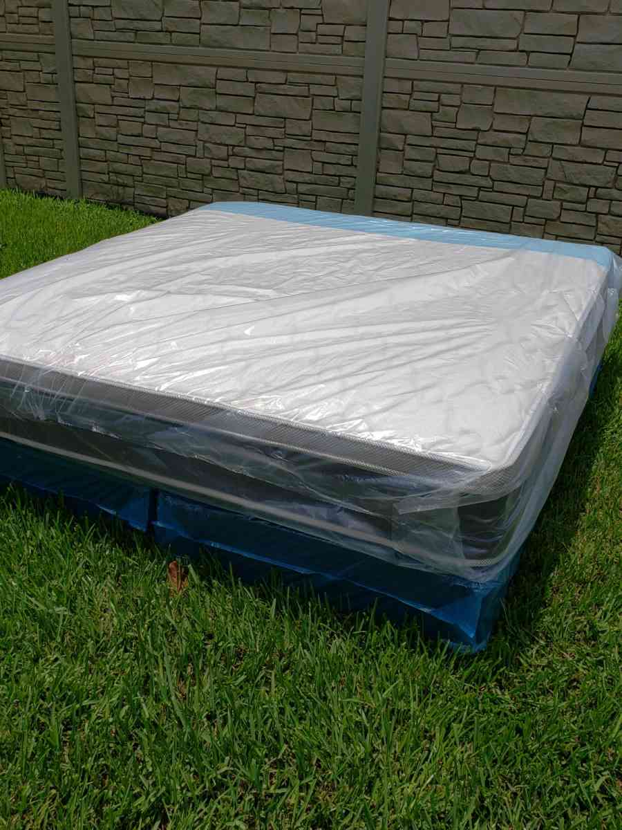 NEW KING PILLOW TOP SET MATTRESS AND BOX SPRING3PCS