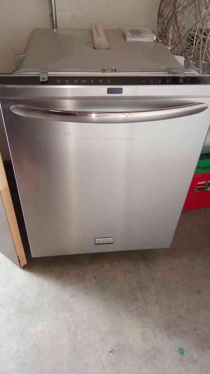 dishwasher Frigidaire gallery