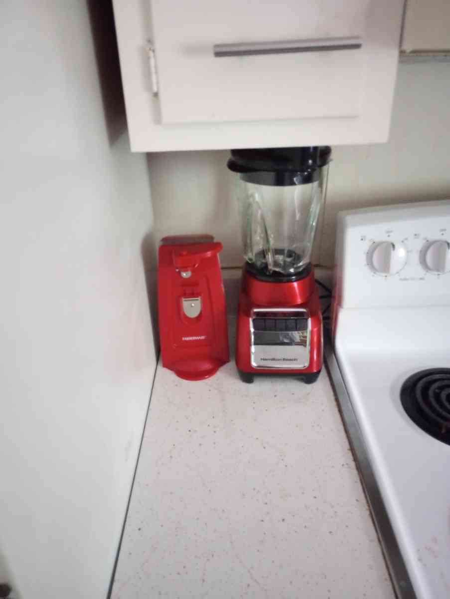 two bedroom apartment everything must go 2000 for everything