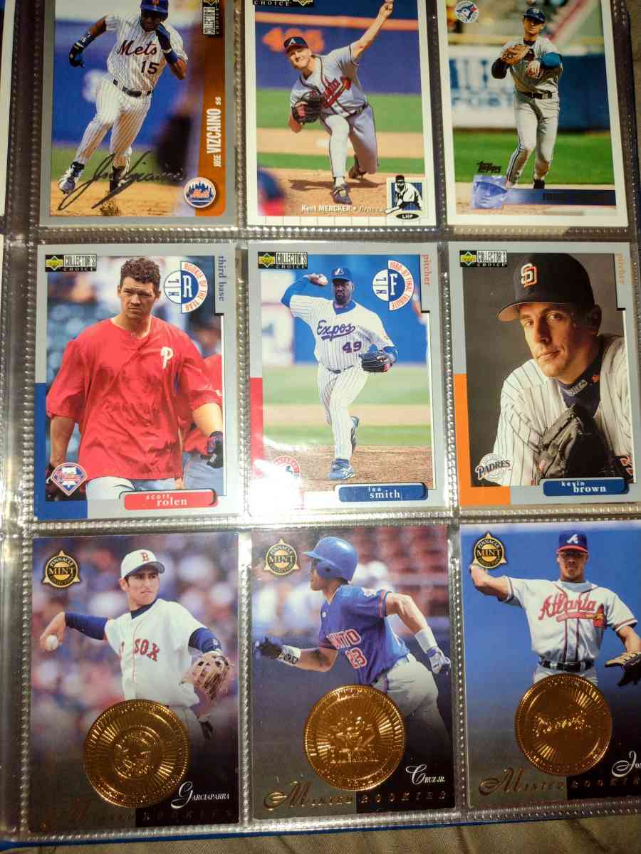 lot of 54 baseball cards