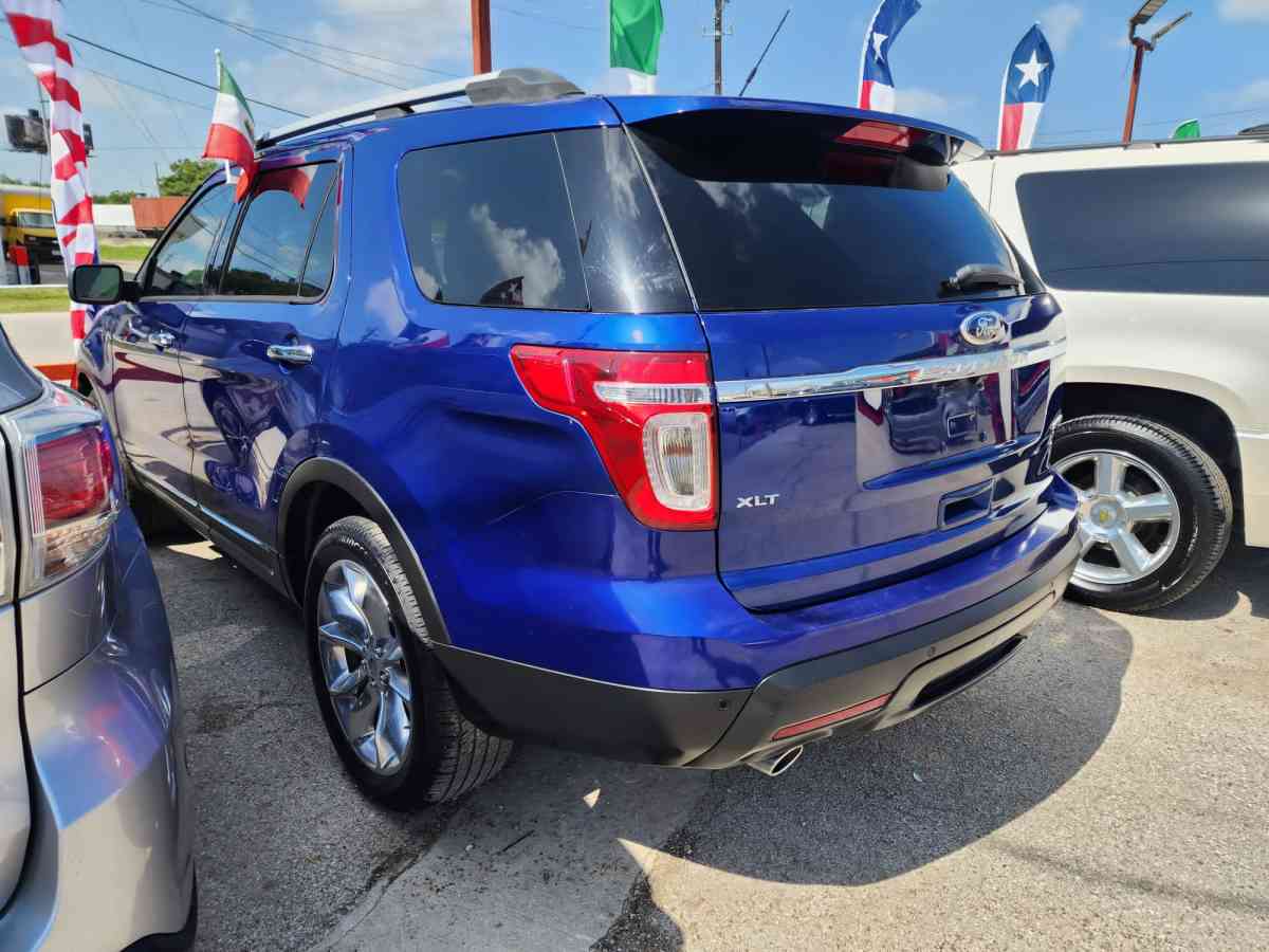 Ford Explorer V6 XLT 2013