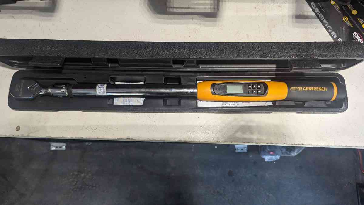 1l2 torque wrench gearwrench digital
