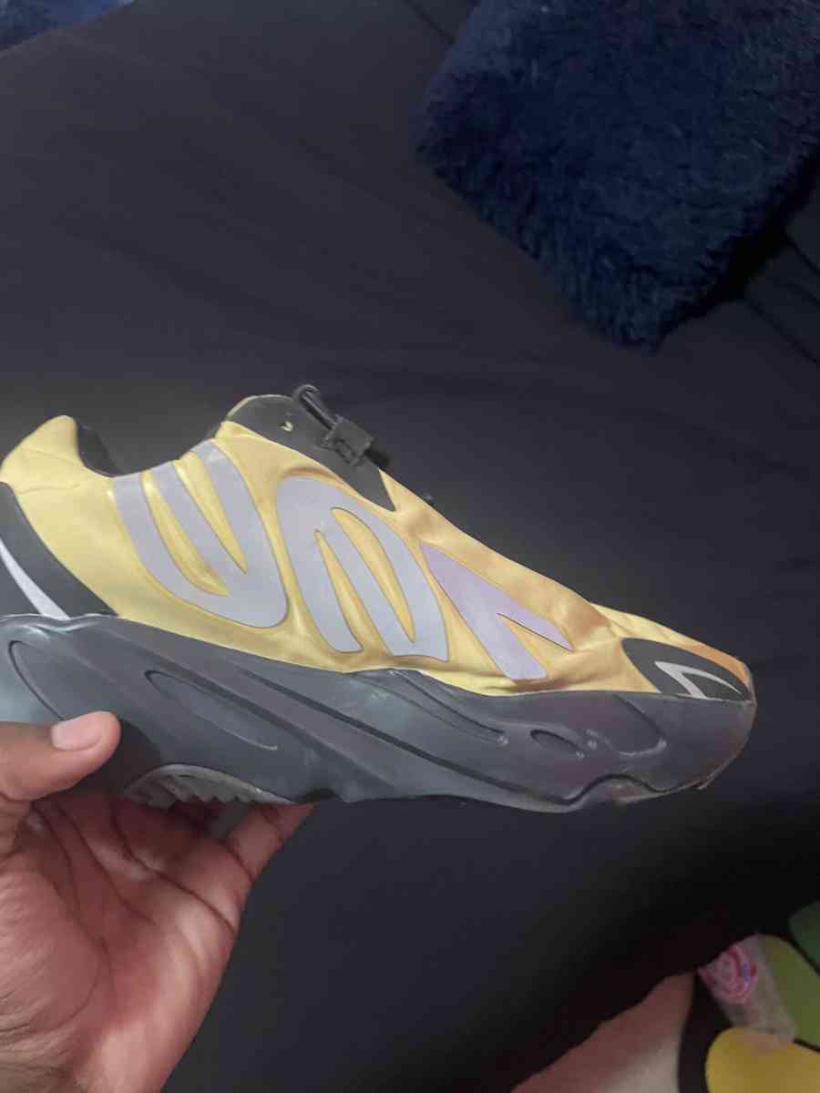 yezzy 700 honey comb