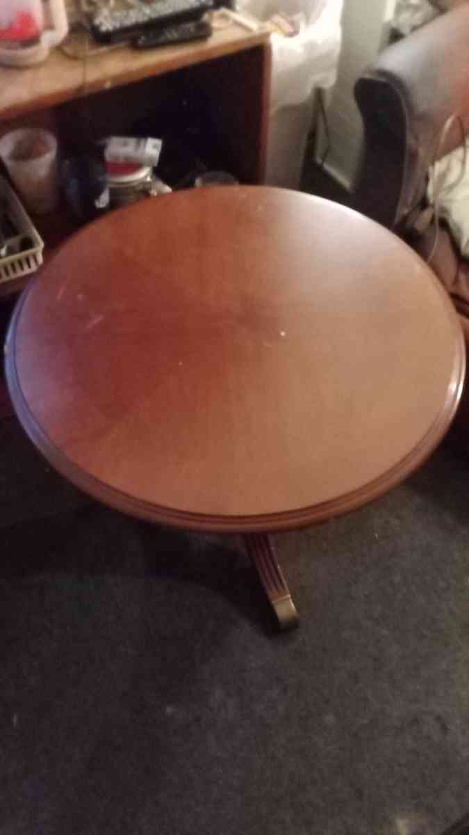 Round Kitchen Table