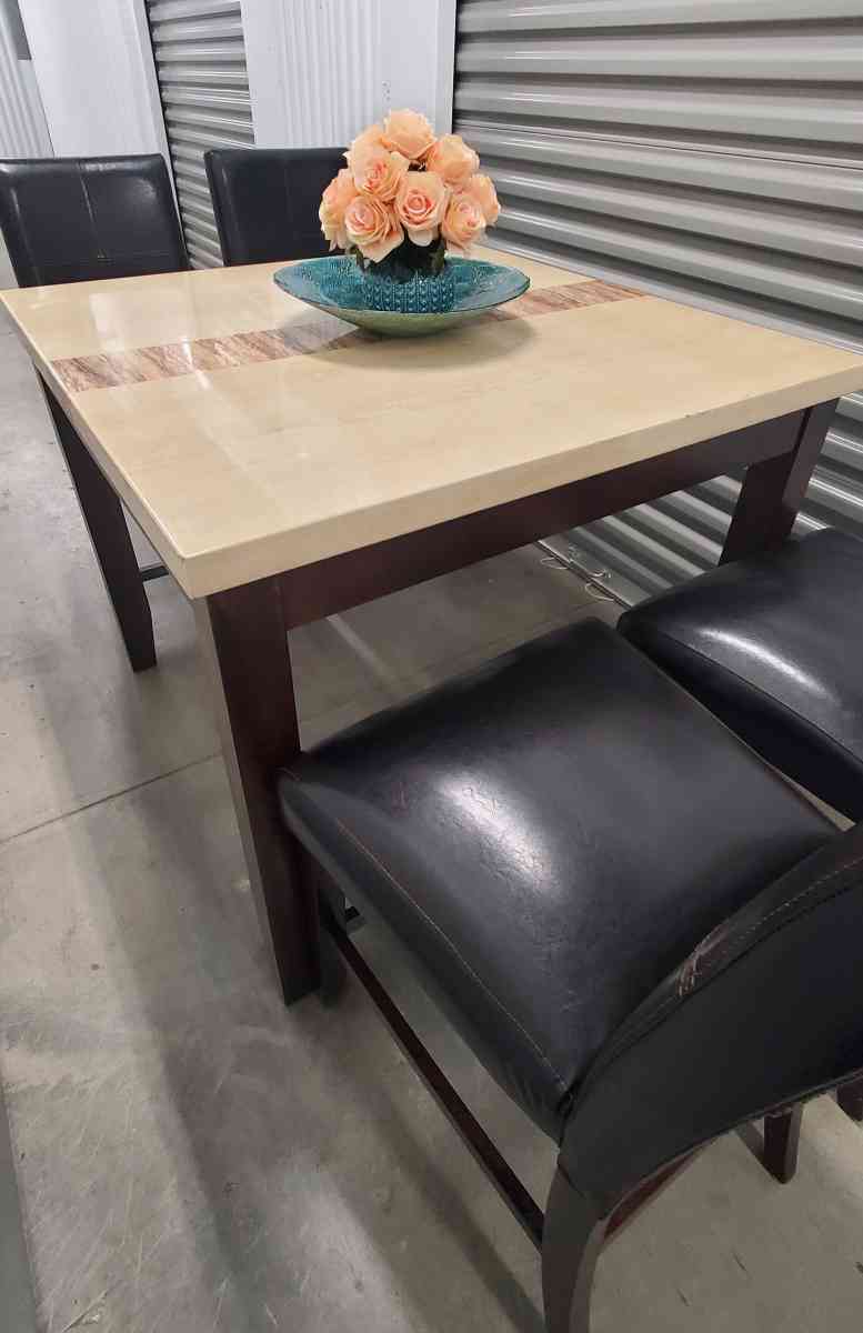 Dining set