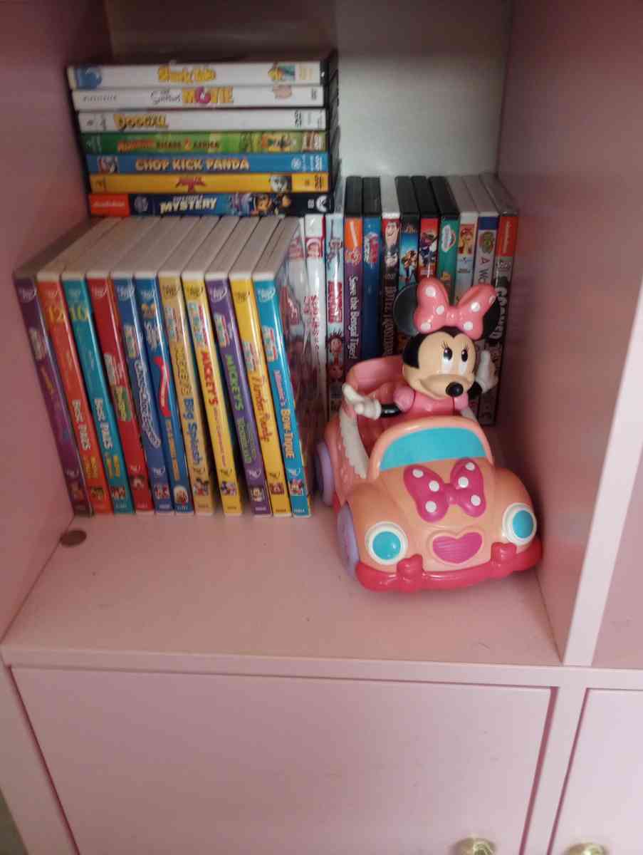 two bedroom apartment everything must go 2000