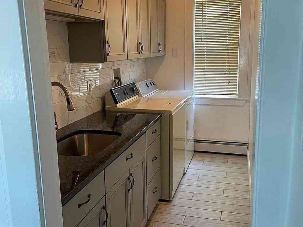 Highlands Neighborhood Lowell Massachusetts Apartment