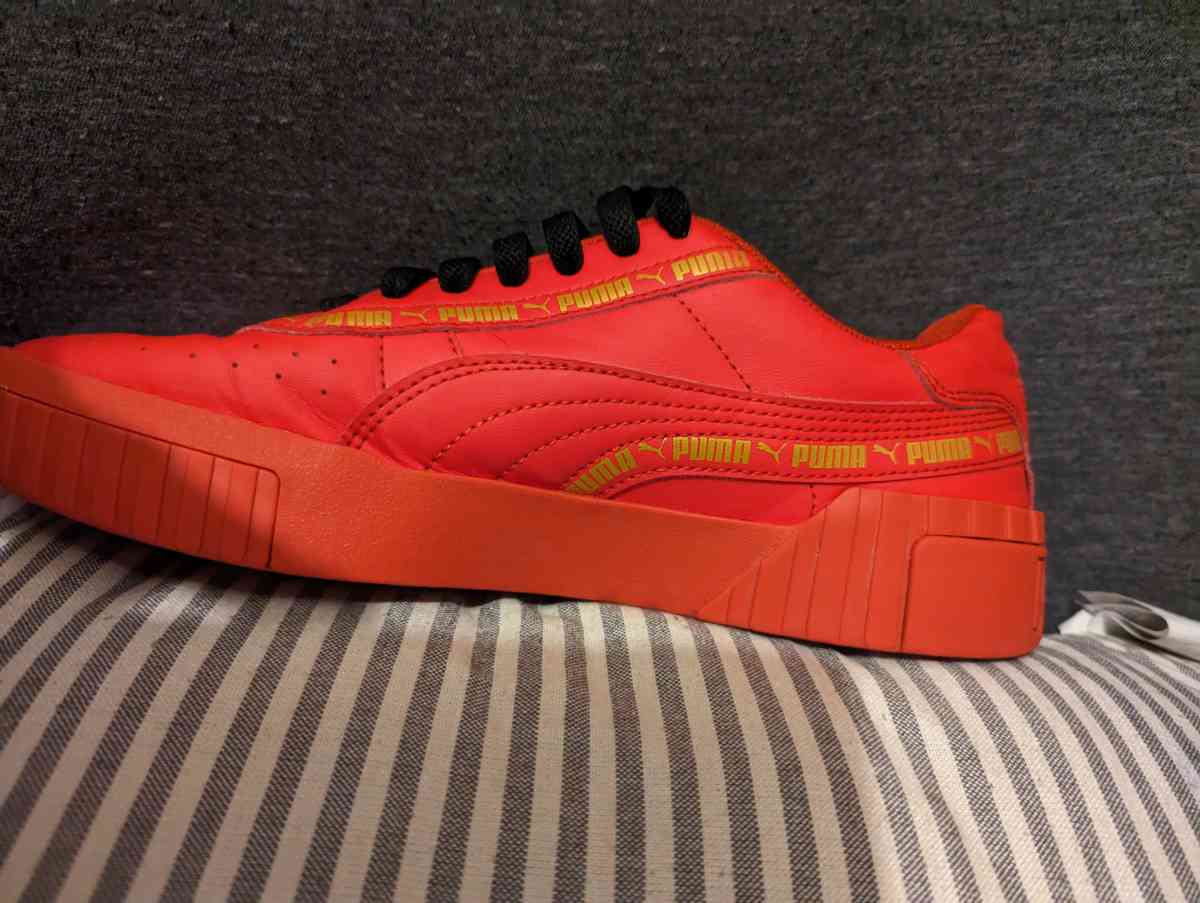Puma Sneakers