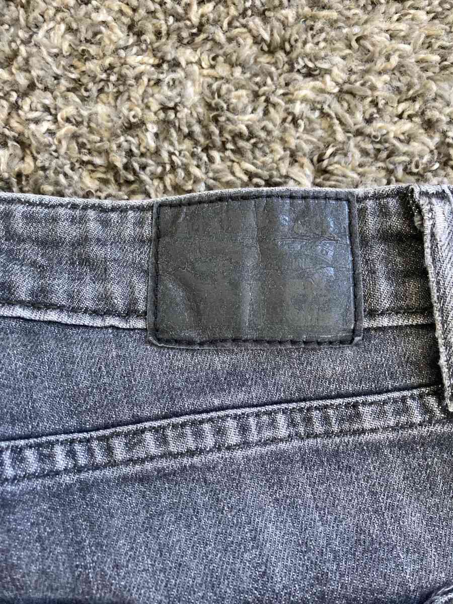 Levis Skinny Ripped Jeans Size 7s