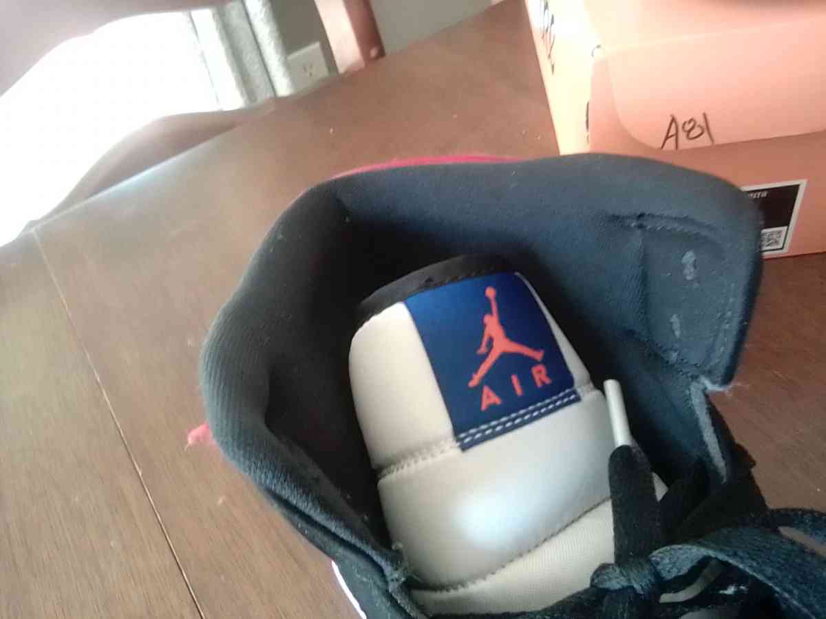 Cheap Nike shoe bundle